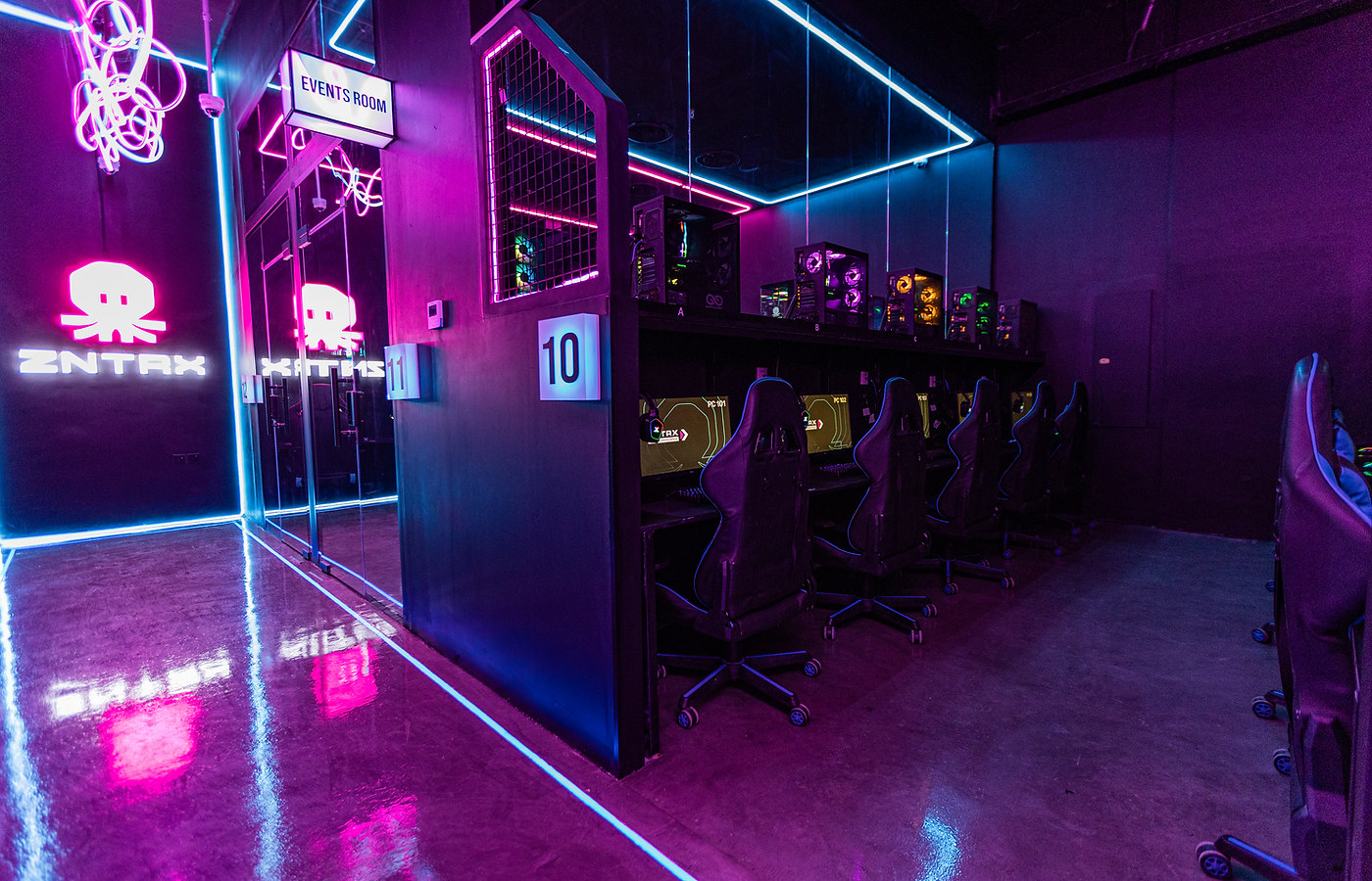 Player using a gaming PC inside ZNTRX Riyadh